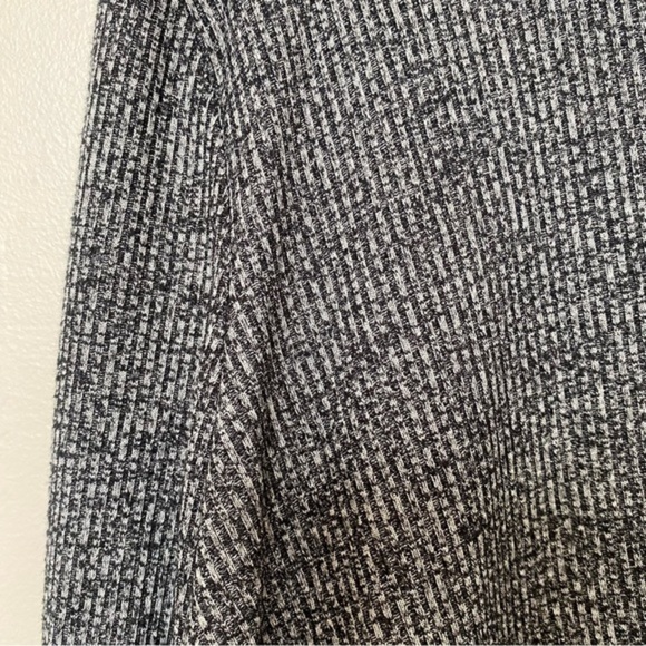 Lightweight Gray‎ Cardigan - Picture 5 of 5